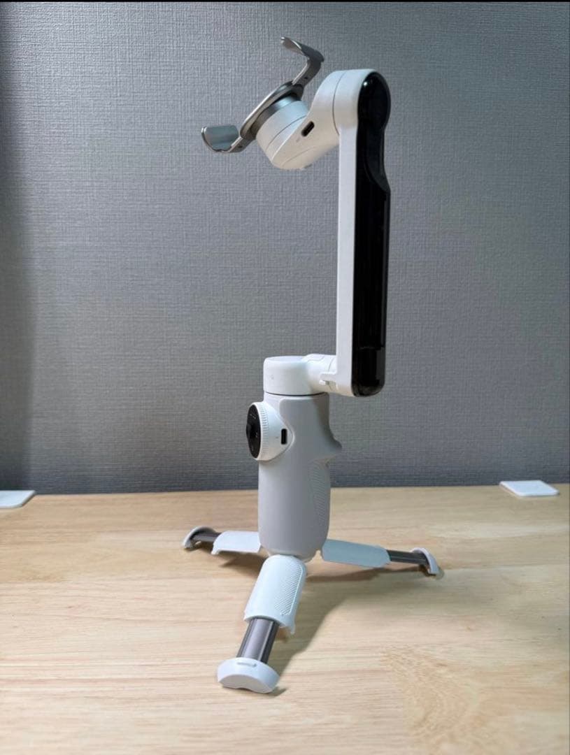 Insta360 Flow - AI搭載自動追従スマートフォン用ジンバル