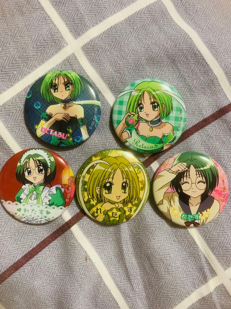 東京ミュウミュウ レタス 缶バッジ　ホログラム