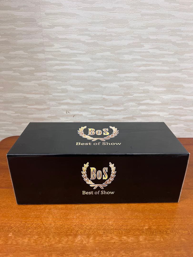 No284 ミニカー1/18 Lincoln Continental Mk5