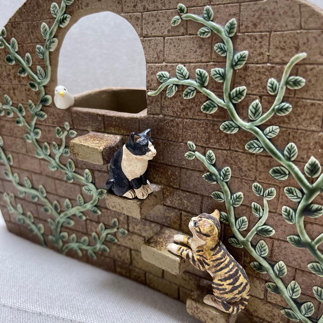 すみ田理恵 焼き物 器 ペン立て 花器　招き猫　ねこ　ネコ　猫　オブジェ