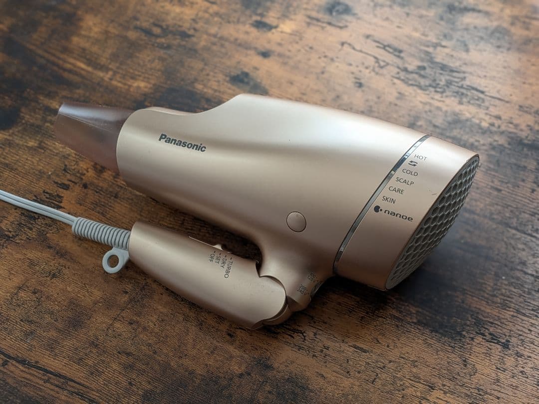 【値下げ可】Panasonic ナノケア ヘアドライヤー EH- NA9F