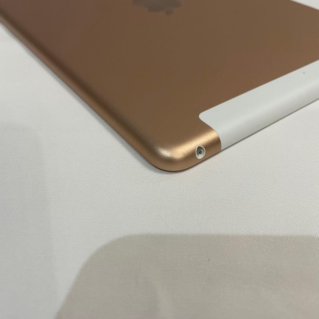 美品‼️ iPad 第6世代 128GB Wi-Fi＋Cellular ゴールド