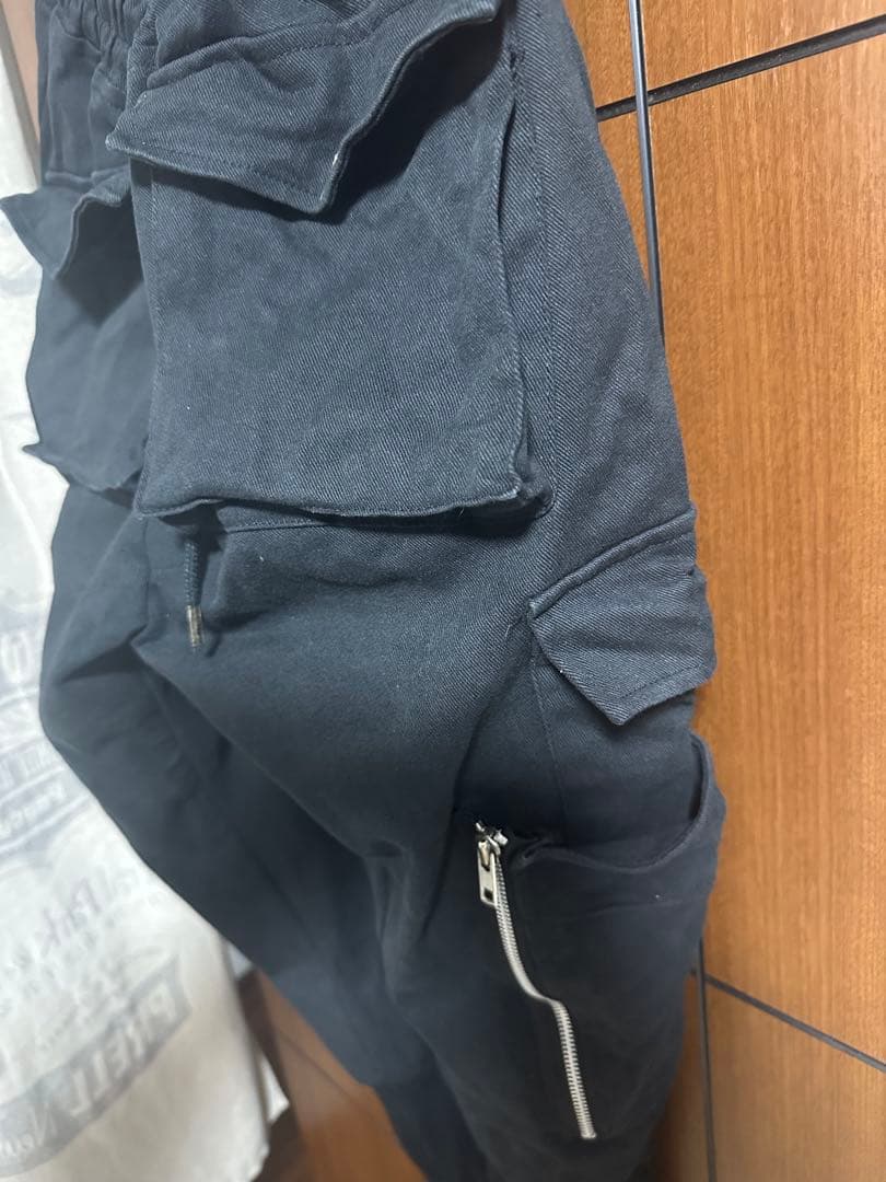 minsobi サルエルパンツ　ブラック　複数ポケットデザイン