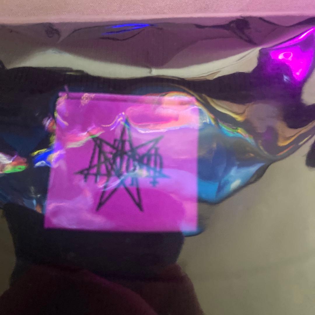 Loin armis asstoro tシャツ