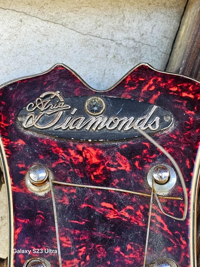 Aria Diamonds １９６７年頃？日本製　エレキギター サンバースト