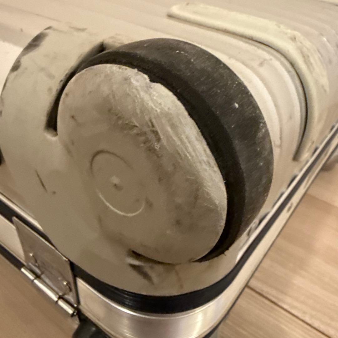 リモワ　キャリーケース　スーツケース