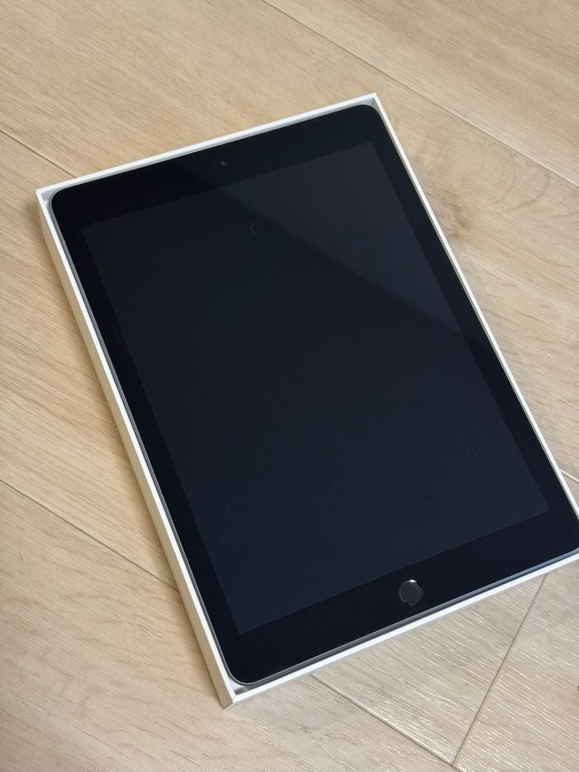 【美品】　Apple iPad 第6世代 Wi-Fi 32GB
