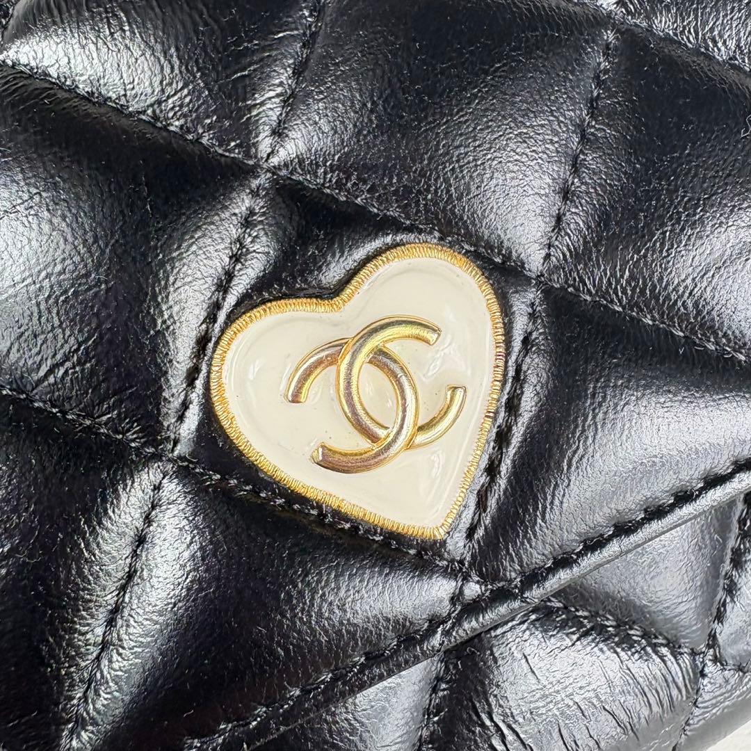 CHANEL シャネル　マトラッセ　ラムスキン　三つ折り　財布　ケース