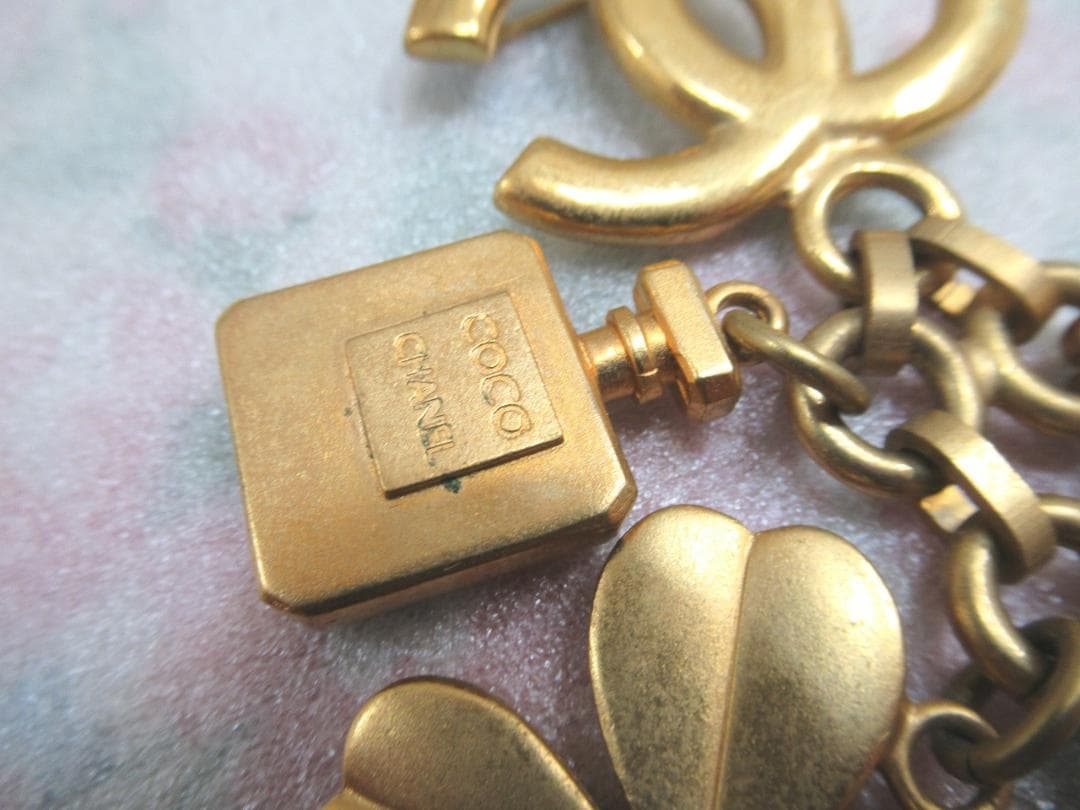 T*T様 正規品　レア　CHANEL　シャネル ブローチ 96P ゴールド ヴィ