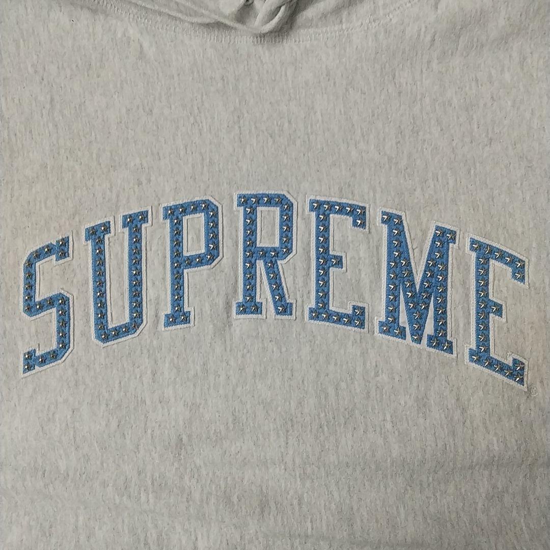 人気デザイン☆シュプリーム スタースタッズ アーチロゴ パーカー L相当
