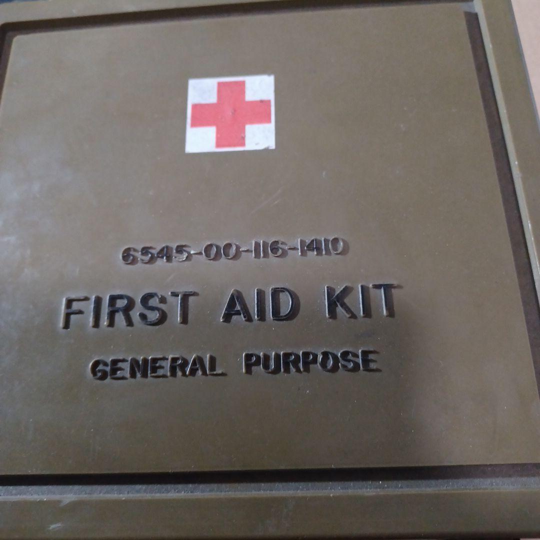 ✨送料無料　米軍　FIRST AID KID