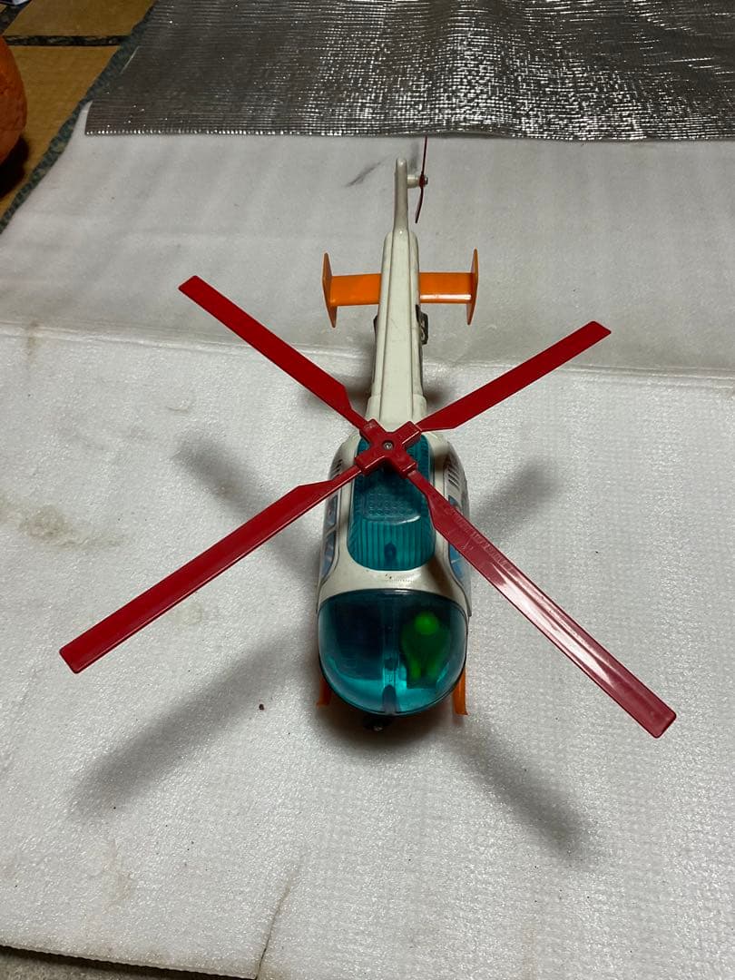 J・TOY／JUNIOR。ポリスパトロールヘリコプター。【単1電池2本使用不動】