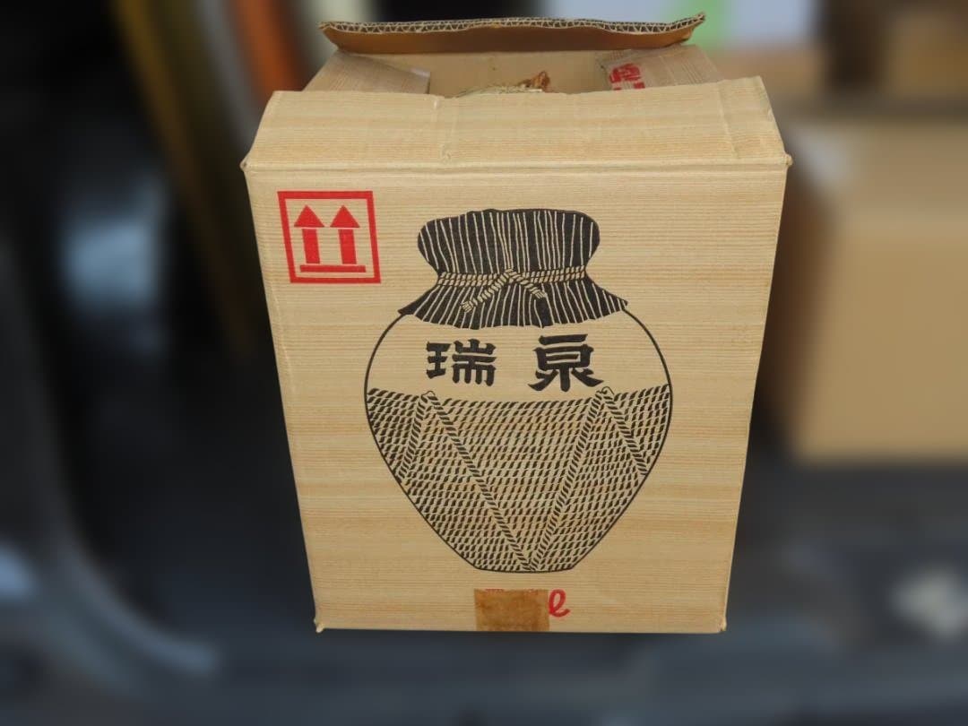30年前以上 古酒◆本場泡盛 瑞泉 瑞泉酒造　5400ml 43％ 陶器 希少