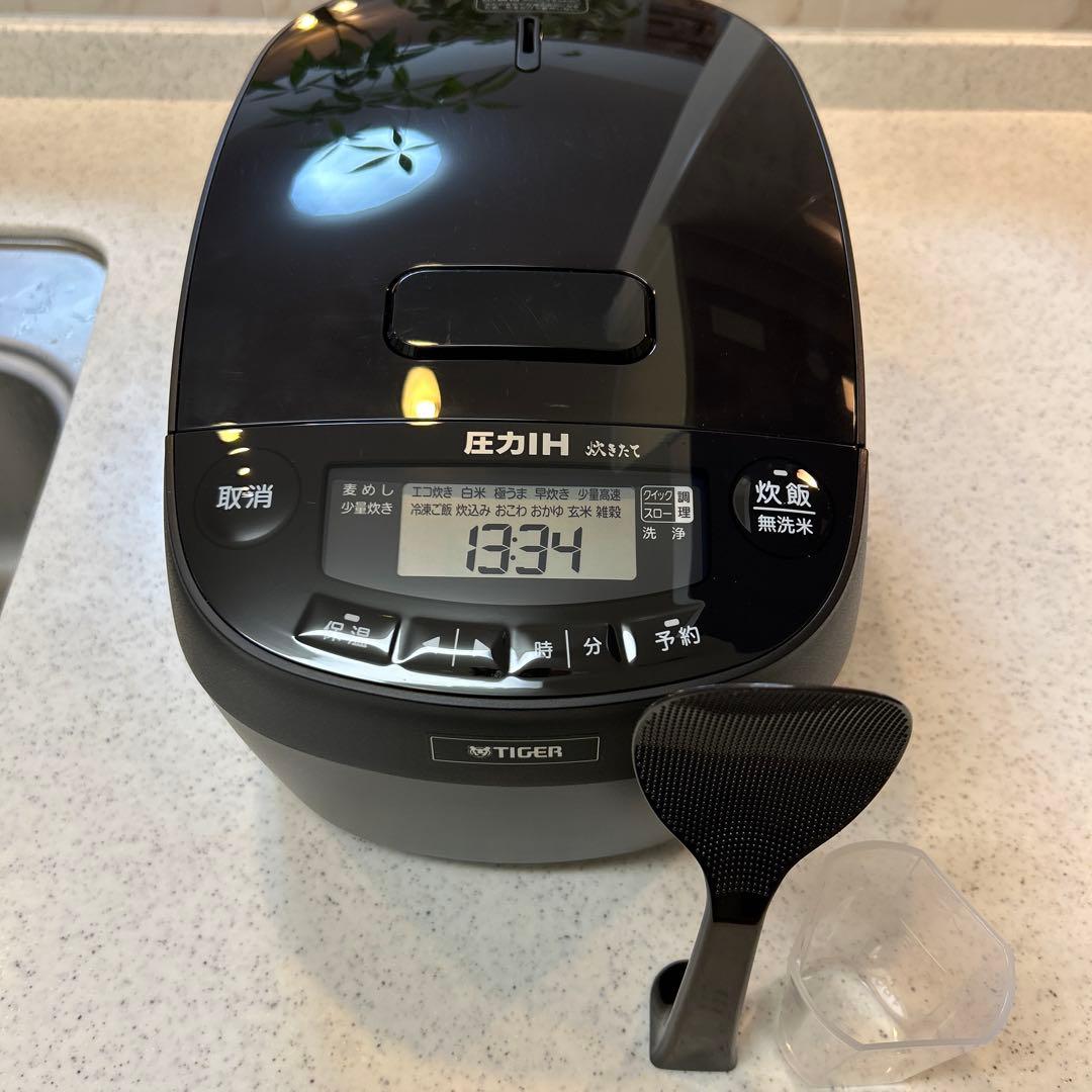 美品✨TIGER 圧力IH炊飯器 JPV-N100 ブラック