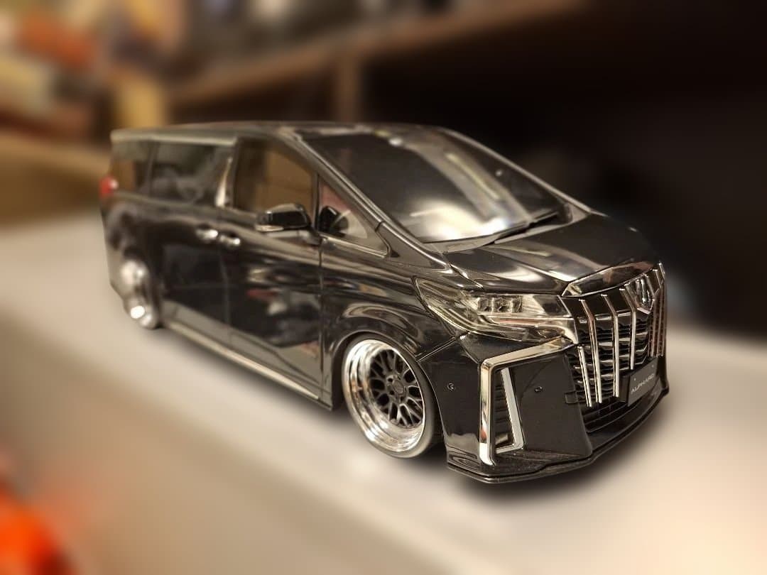 イグニッションモデル 1/18 アルファード エグゼクティブラウンジ