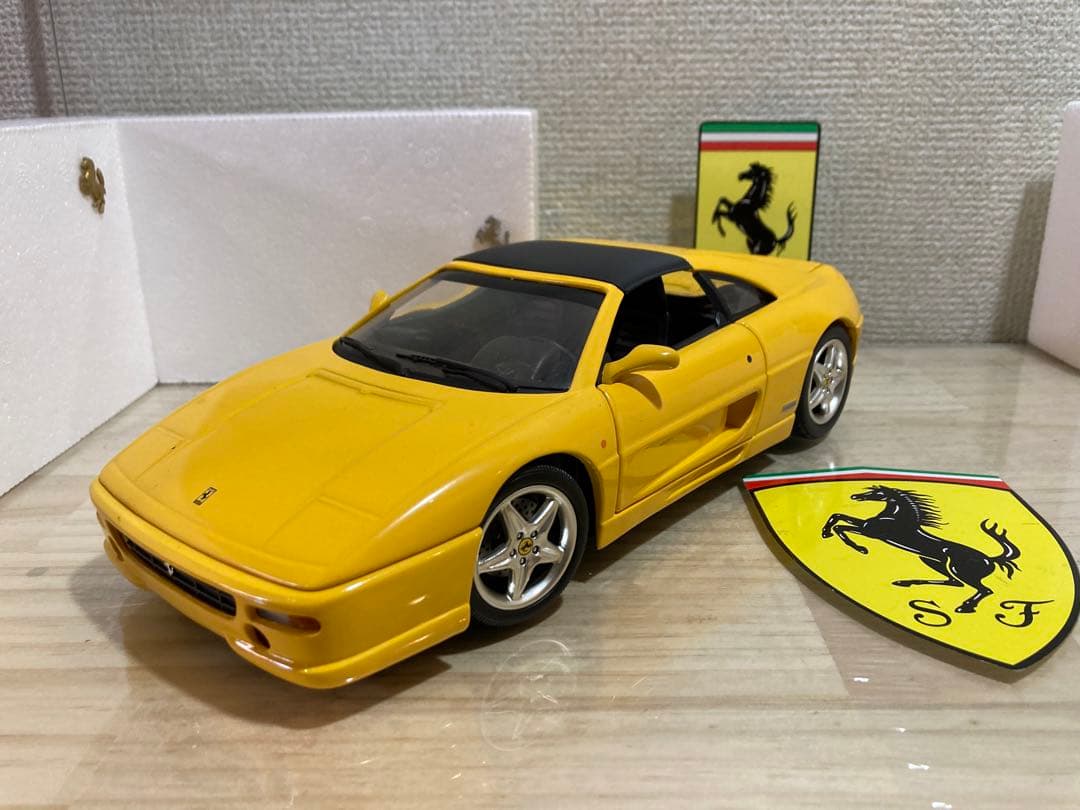 ミニカー FERRARI F 355 GTS 1:18