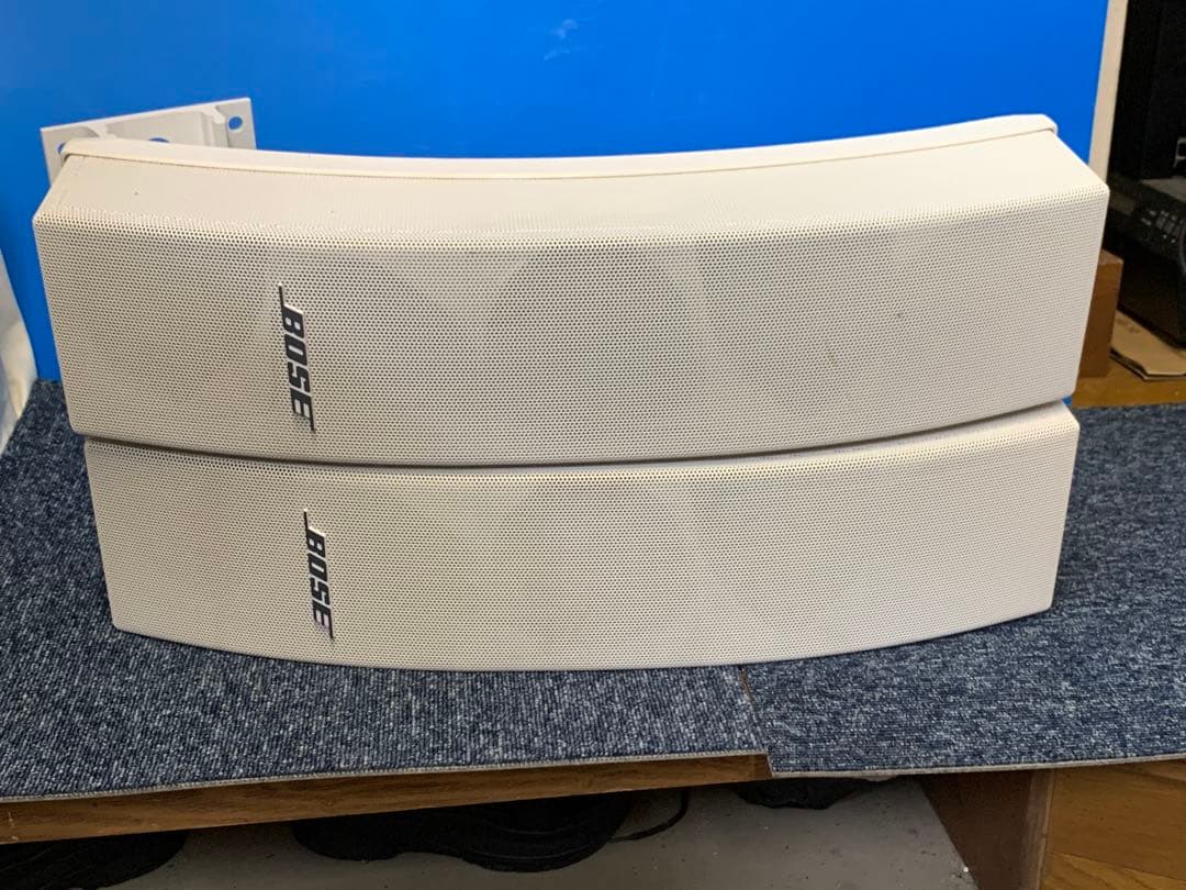 ① 2本　BOSE Panaray System 502A スピーカー金具付