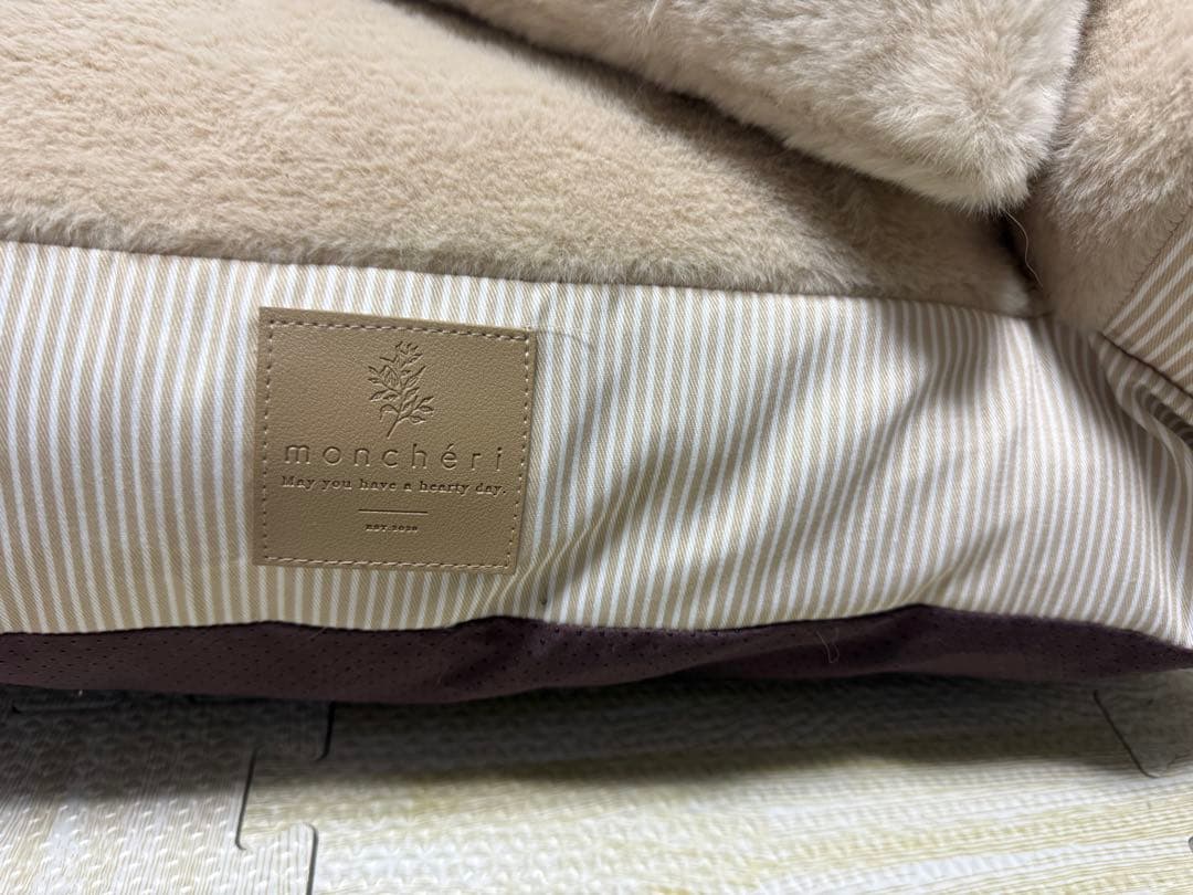 moncheri ソファーベッド　犬