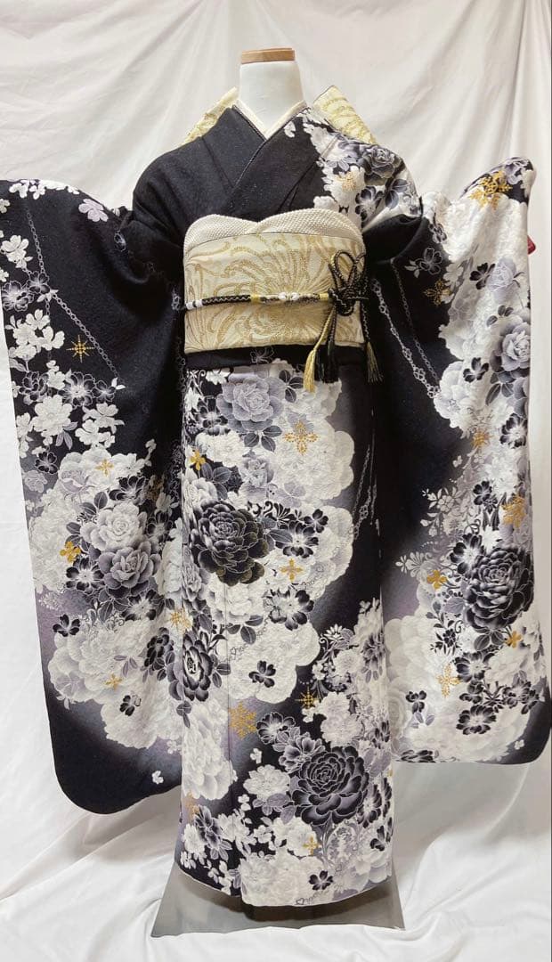 黒白花柄 振袖 成人式　振袖6点セット　正絹 振袖フルセット