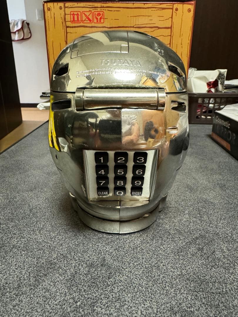 TSUTAYA当選非売品ターミネーター超金庫