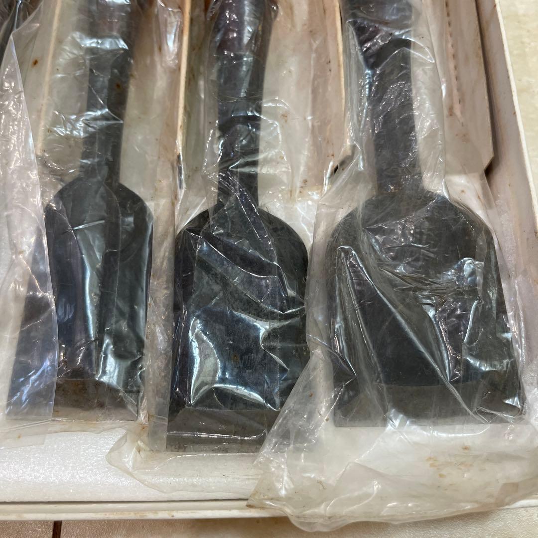 左 久作 赤樫　総面取　10本 組鑿