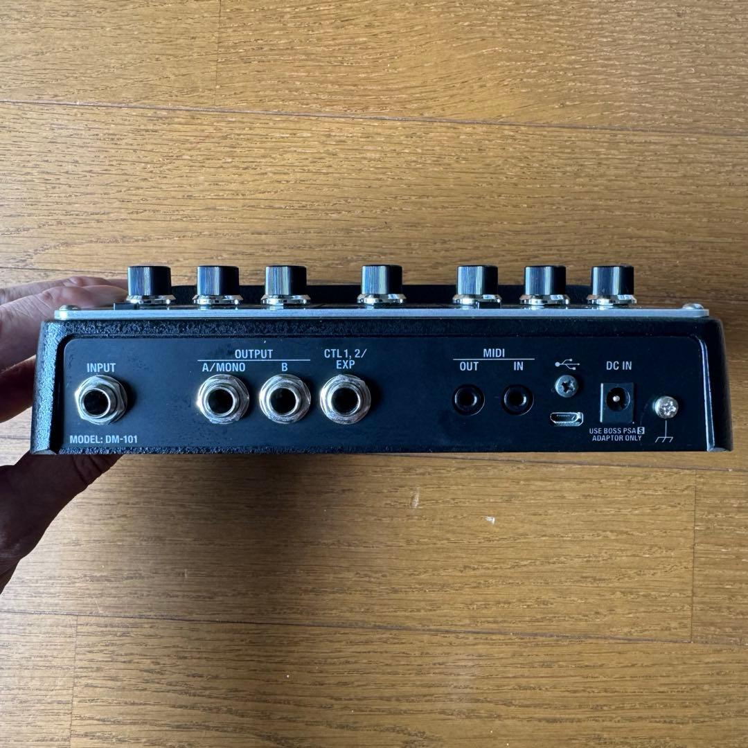 【本日まで限定特価】BOSS アナログディレイ DM-101