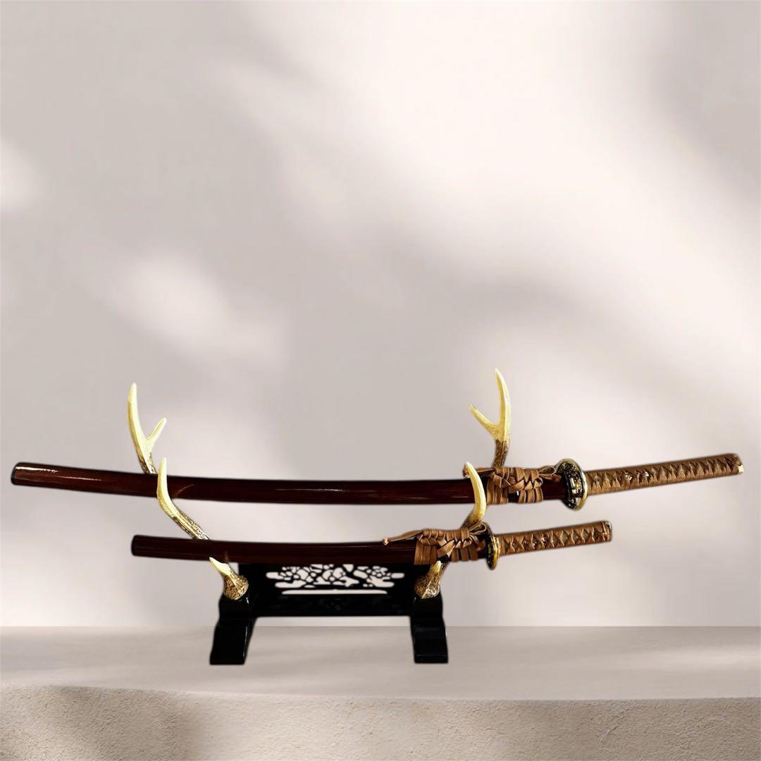 日本刀（模造刀）2本セット　刀置き付きJapanese sword,