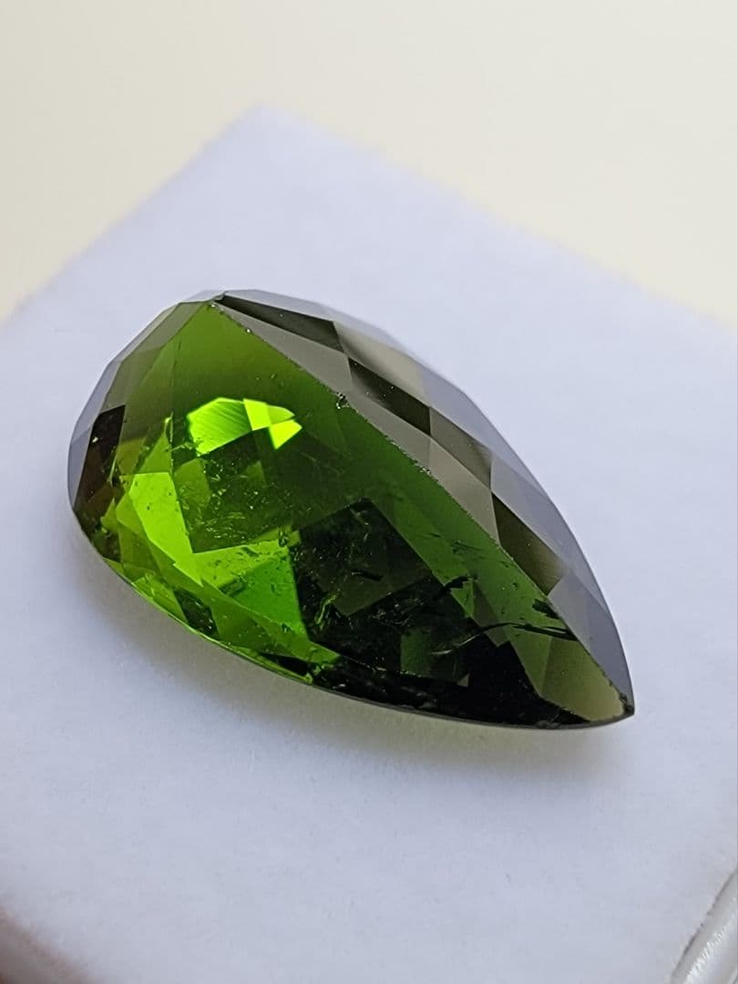 天然 グリーントルマリン 6.08ct ペア ファンシー ブラジル産　大粒ルース