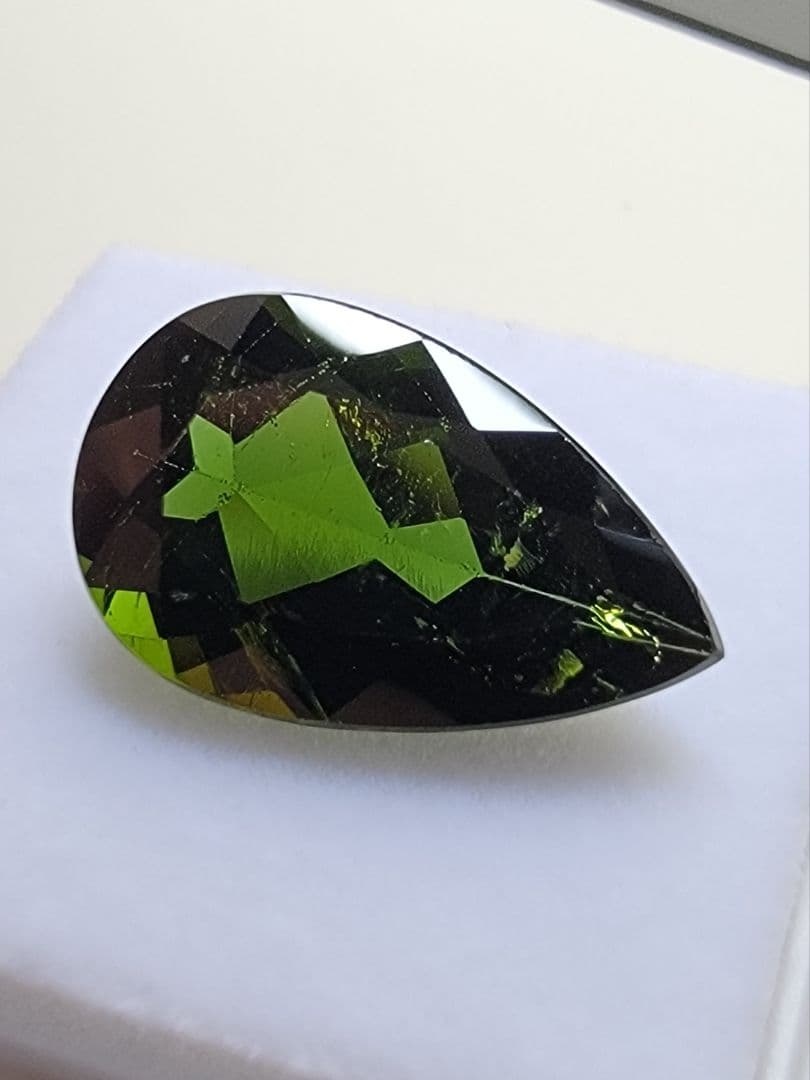 天然 グリーントルマリン 6.08ct ペア ファンシー ブラジル産　大粒ルース