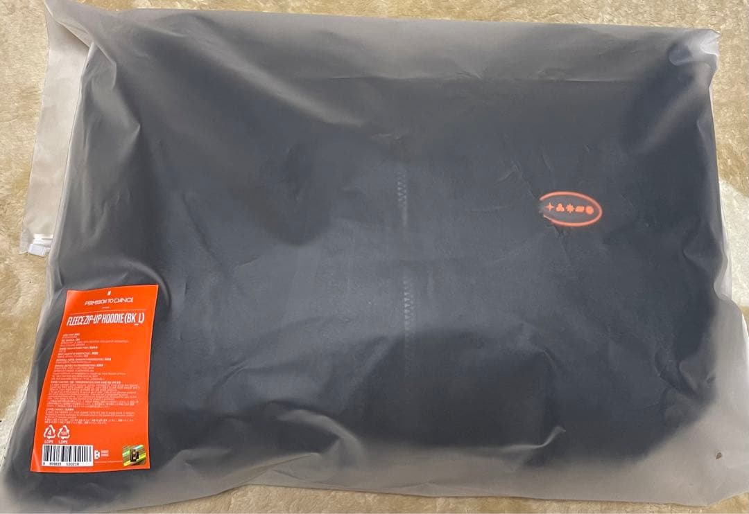 【新品】BTS PTD foodie フーディー　L トレカ付き