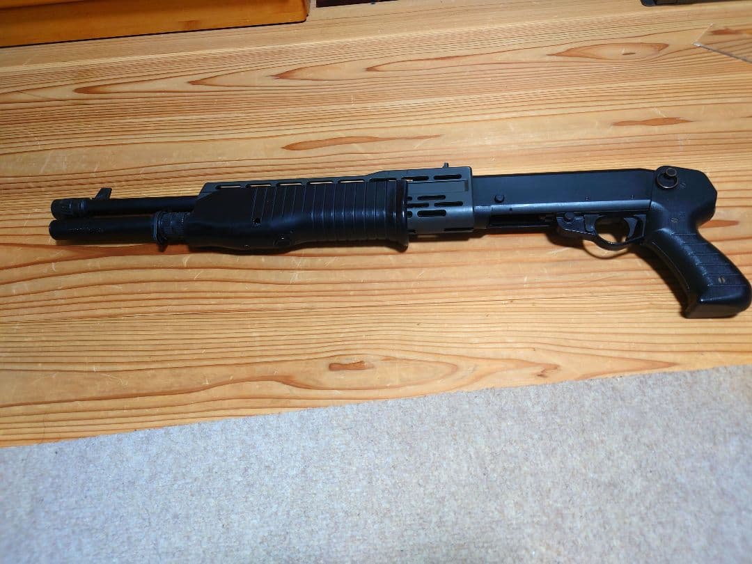 東京マルイ　スパス12　ショットシェル　シェルホルダー　ガンソックス付き