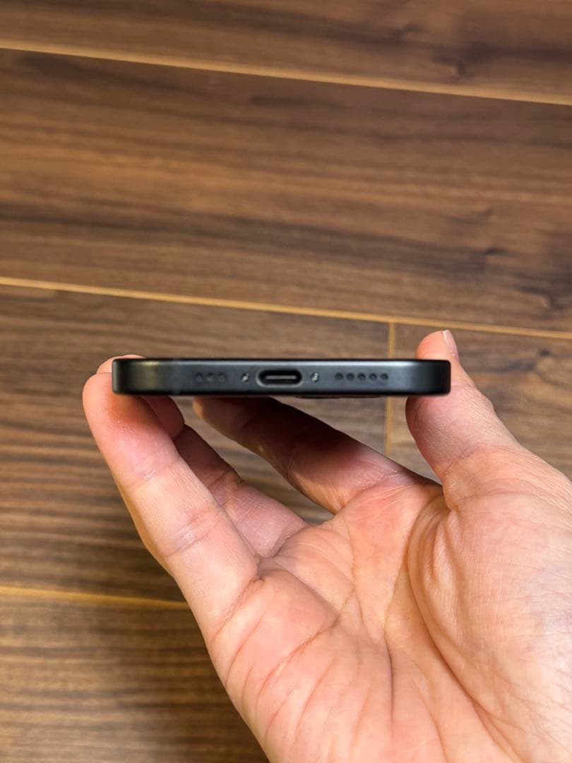 【美品】iPhone 15 ブラック 128GB Apple care+付き