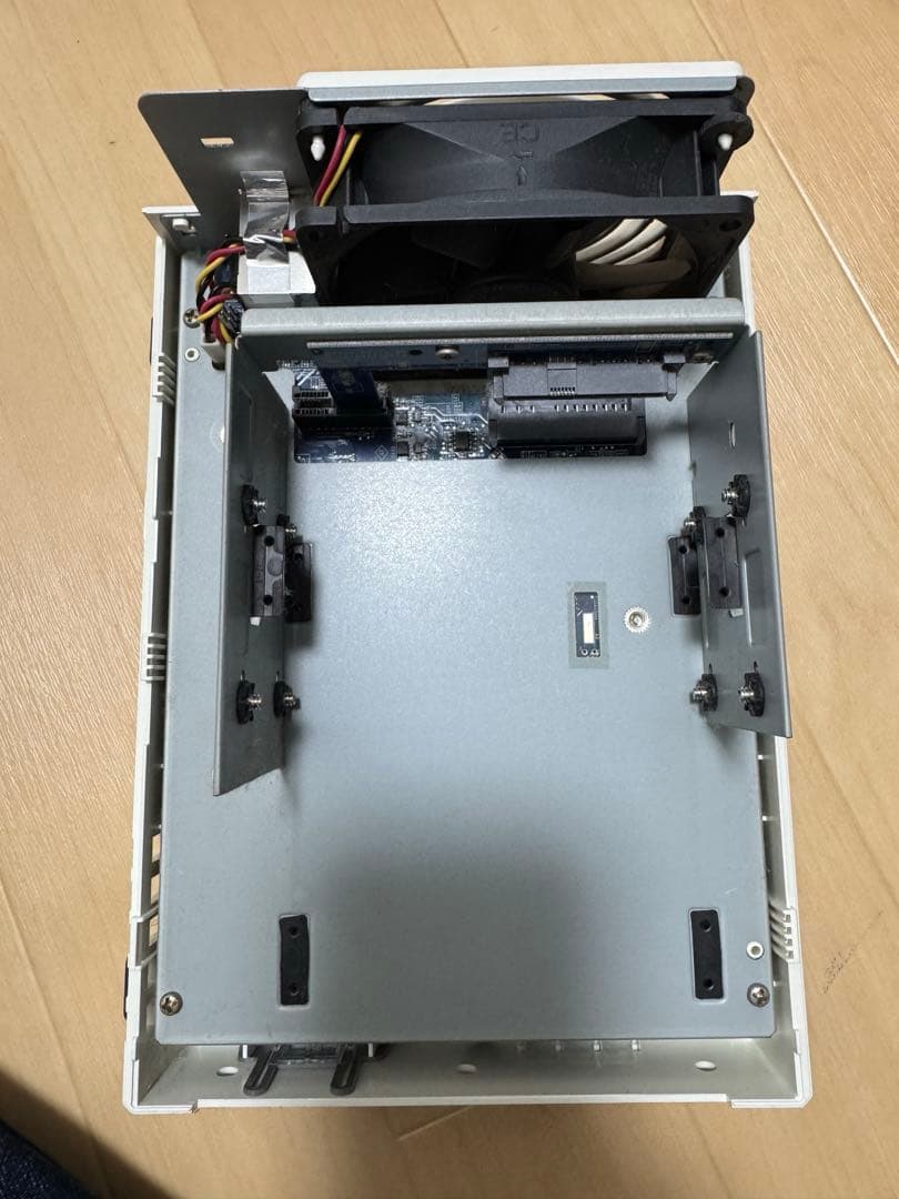 外付けハードディスク・ドライブ Synology DS216J