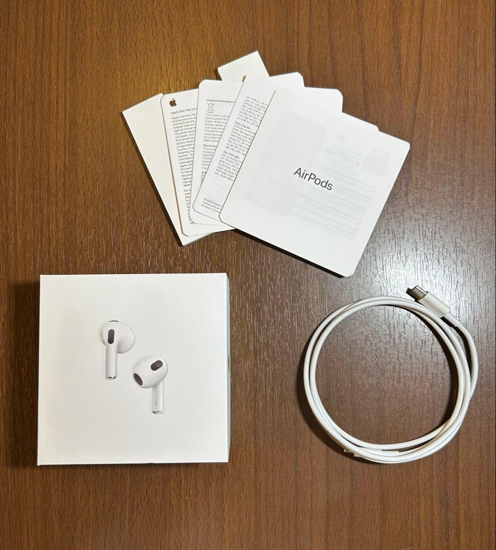 【美品/おまけ付】Apple AirPods 第3世代(MagSafe対応)