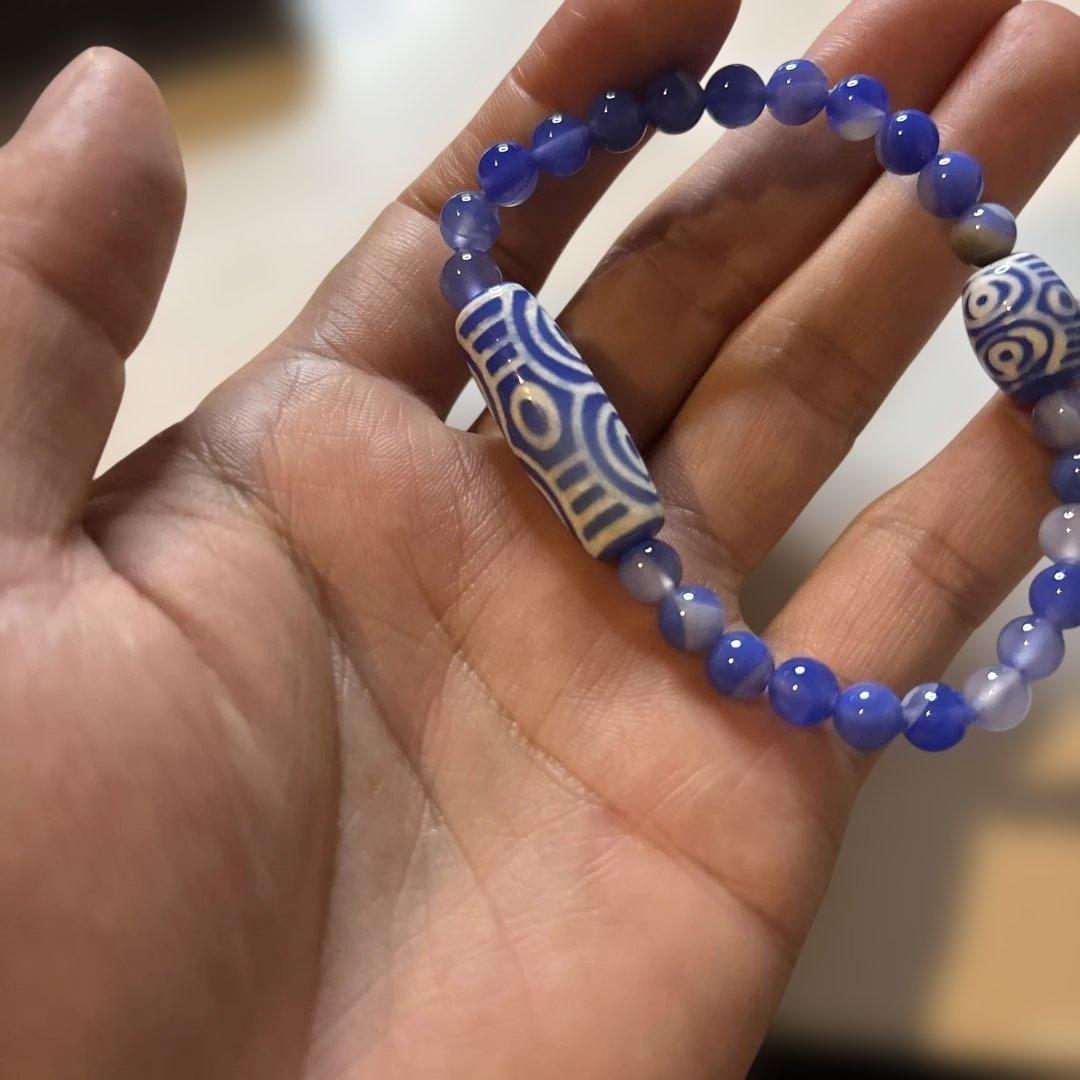 すごいズンとくる！青玉髄天珠、龍眼天珠、青のファイヤーアゲート！すごい！