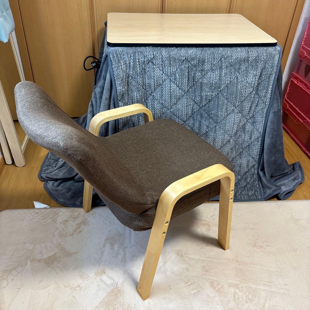 木製テーブルと椅子 こたつ布団セット