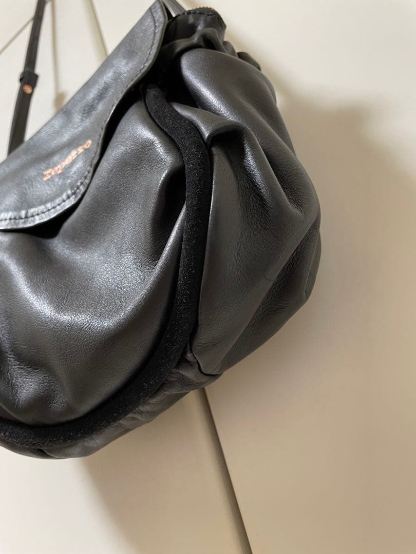 【お値下げ】repetto（レペット） レザーショルダーバッグ 黒 保存袋付き
