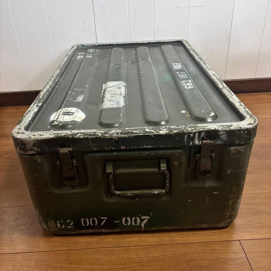 米軍　実物　アルミコンテナ　送料無料