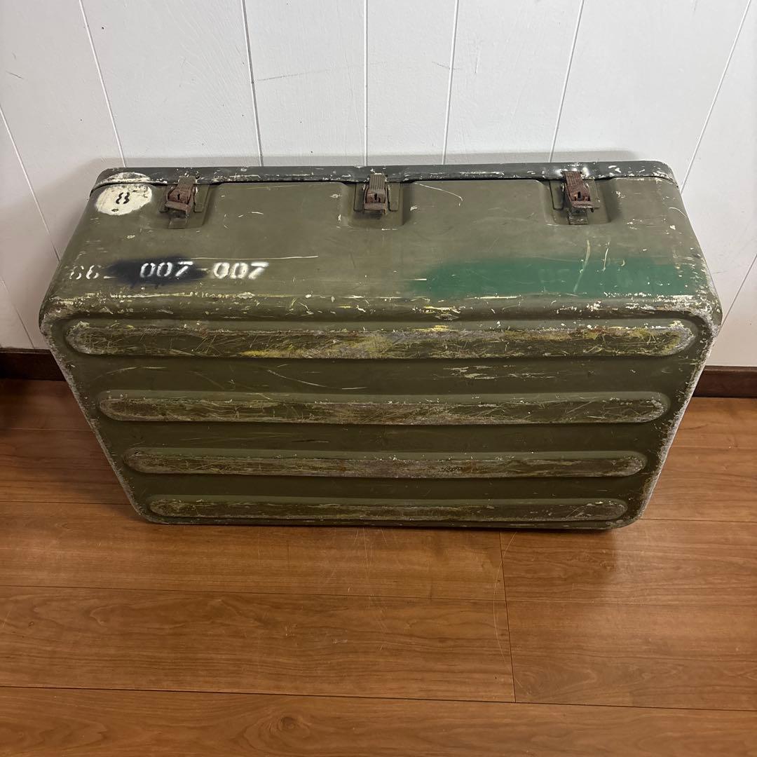 米軍　実物　アルミコンテナ　送料無料