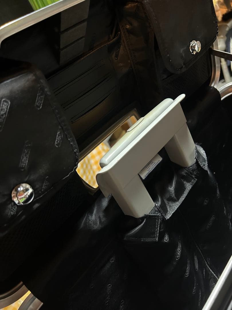 リモワ　パイロット　トロリー　２輪　カナダ製