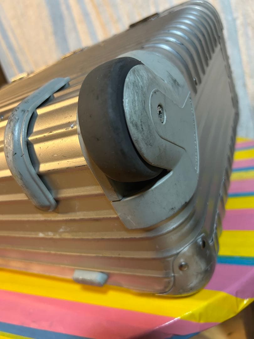 リモワ　パイロット　トロリー　２輪　カナダ製