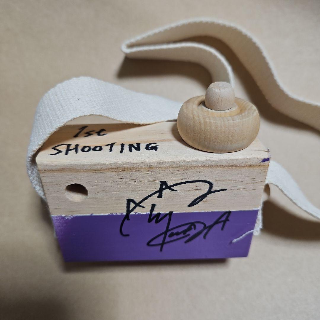 駒田航　トイカメラ　木製　直筆サイン入り