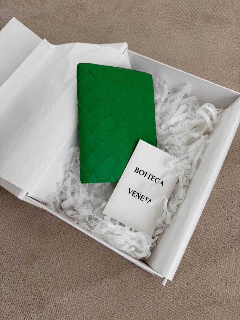 BOTTEGA VENETA ボッテガヴェネタ パスポートケース