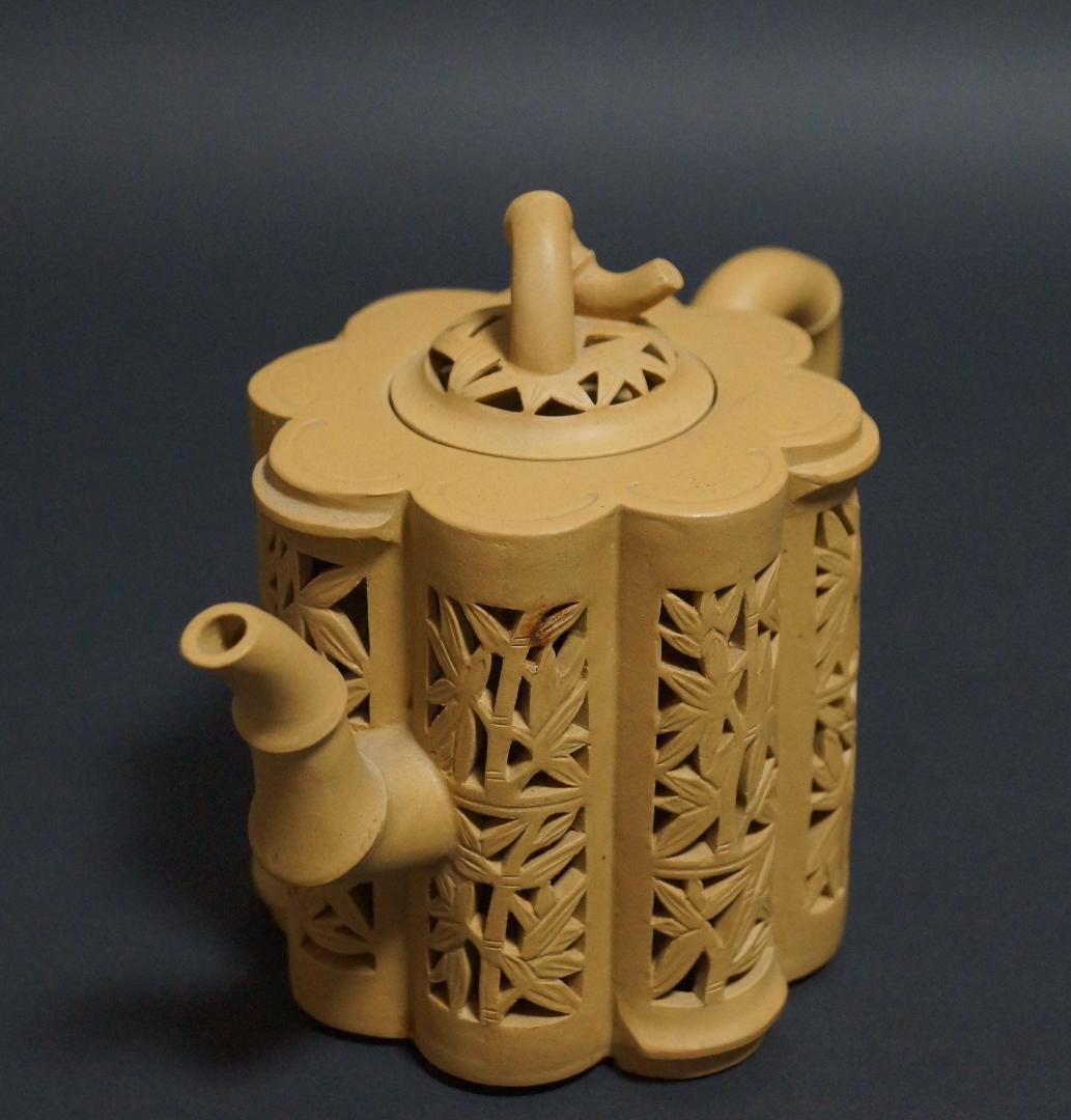 中国宜興 名工 範澤春作 細工透かし彫り『竹彫鏤空』 造形紫砂壺 朱泥急須