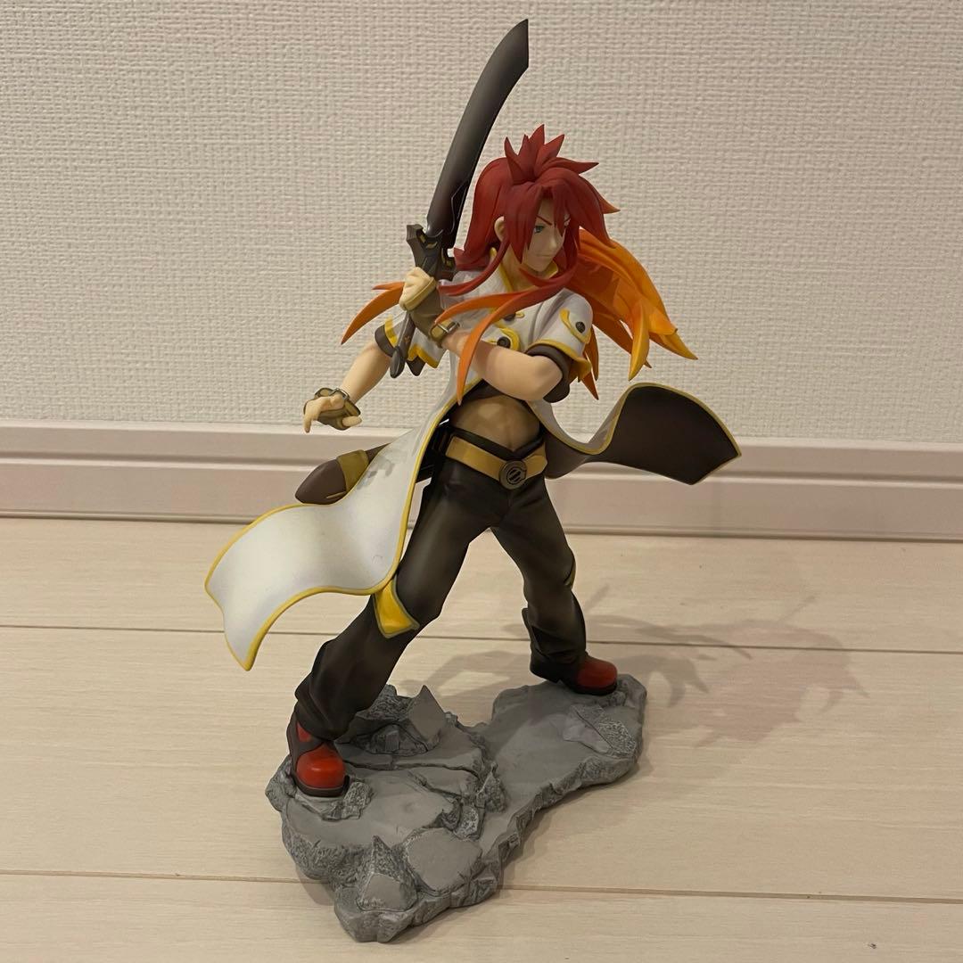 テイルズ 1/8スケール 完成品フィギュア ルーク・フォン・ファブレ