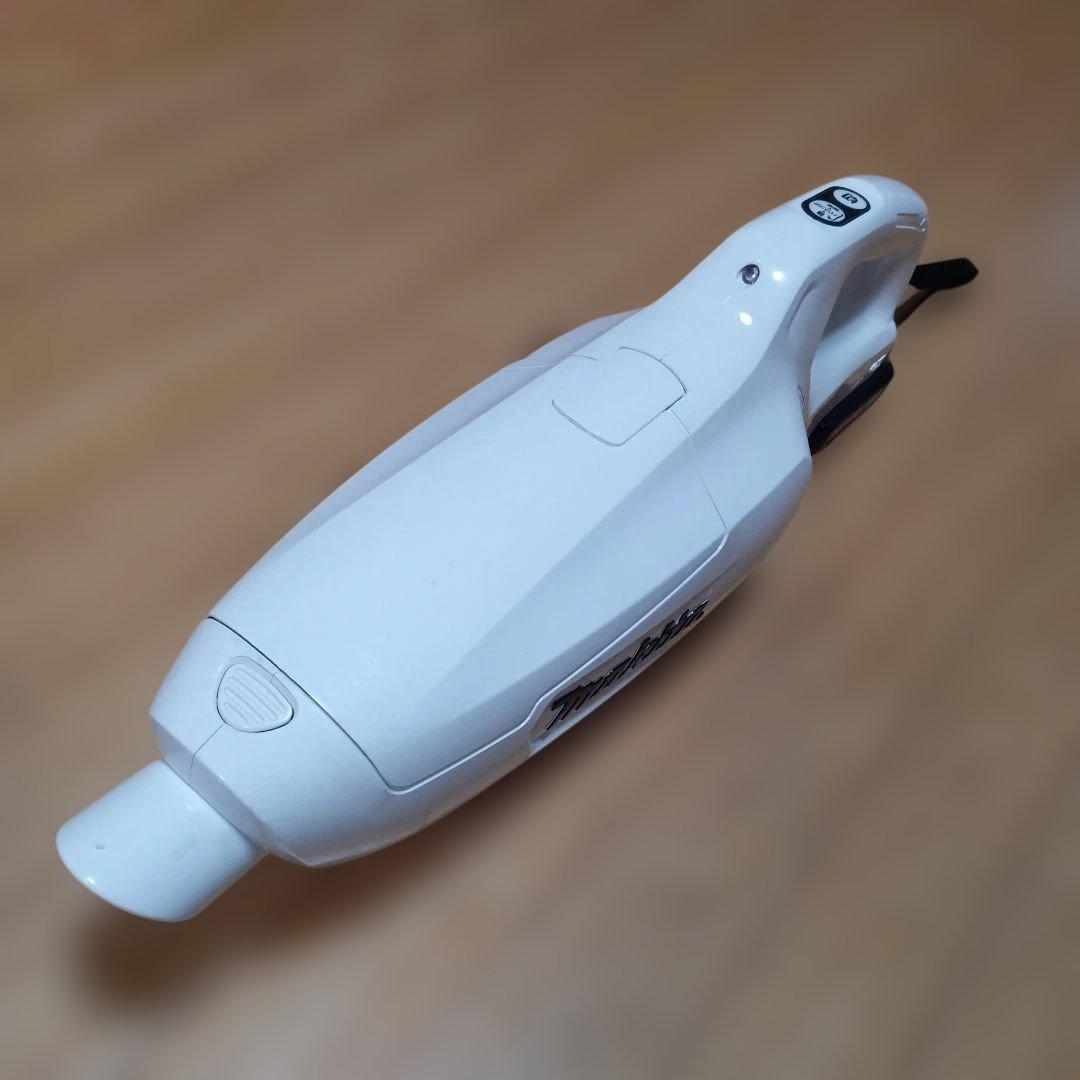 マキタ10.8V充電式クリーナCL107FD 純正のバッテリーと充電器付