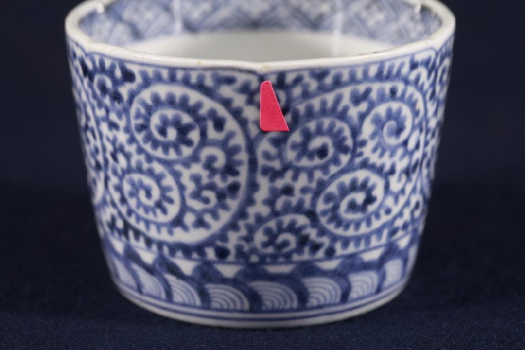 415　古伊万里大振染付浪速高台見込松竹梅蛸唐草図蕎麦猪口　江戸中期