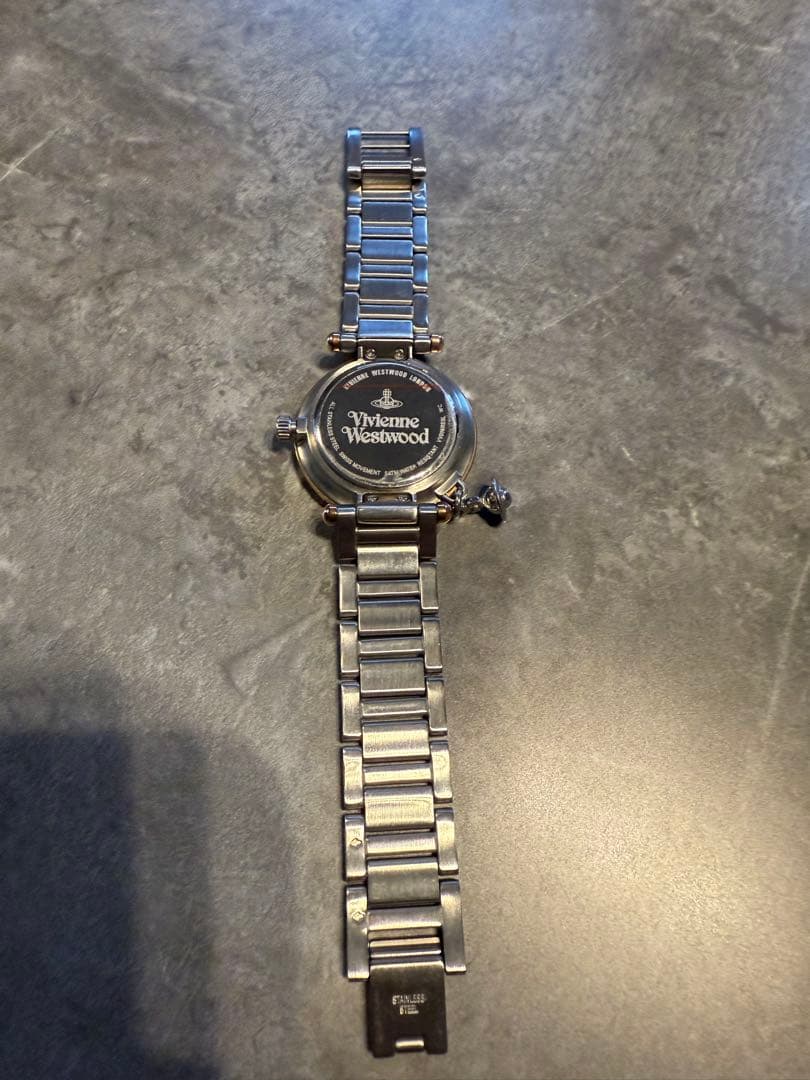Vivienne Westwood Time Machine 腕時計