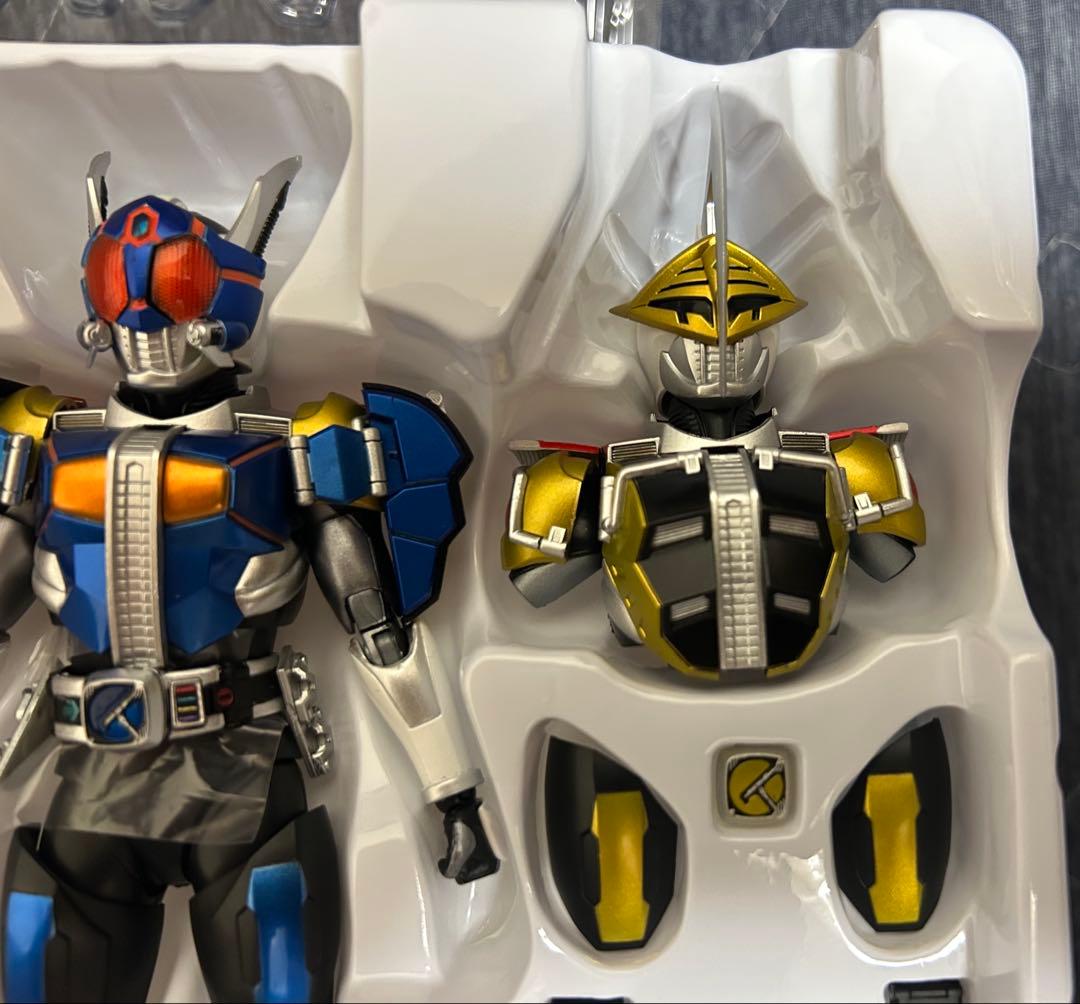 S.H.Figuarts（真骨彫製法） 仮面ライダー電王 ロッド／アックス