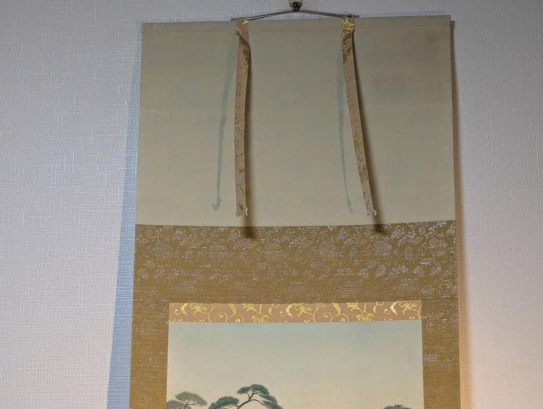 【真作】掛軸　舟遊図　王朝の雅を描いた優雅な一幅　春の情景　共箱入　T39